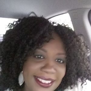 Meet your Posher, Stacy